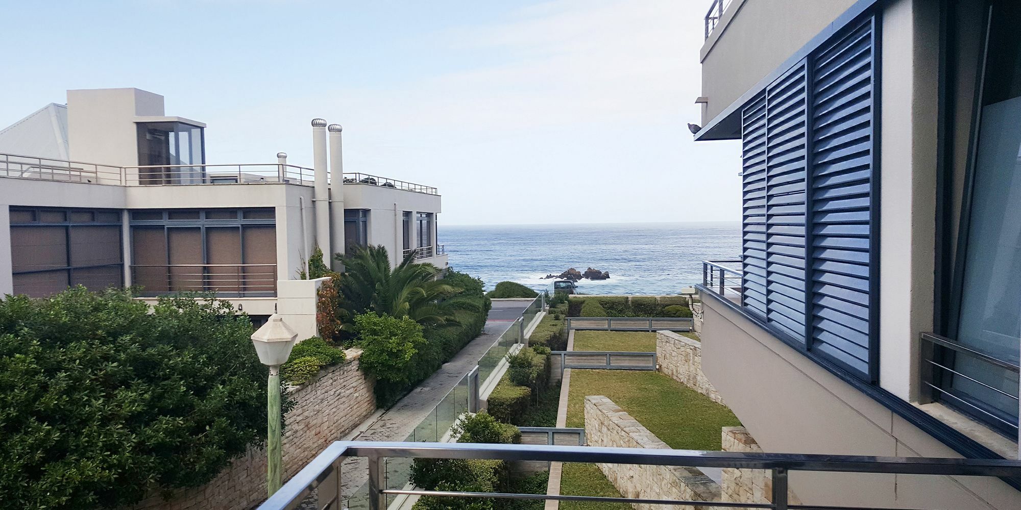 Harbour House Hotel - Le Paradis Apartments Херманус Экстерьер фото